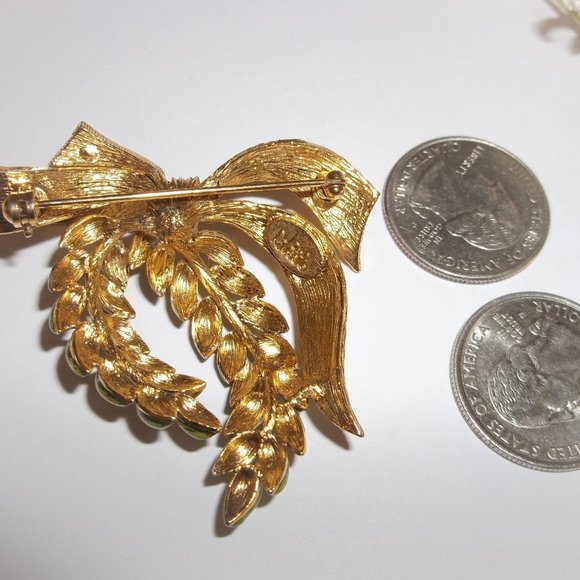 Joan Rivers Signed Gold Bow Brooch Green Leaves Laurel Corsage Pin Tack 7407 - Picture 4 of 7